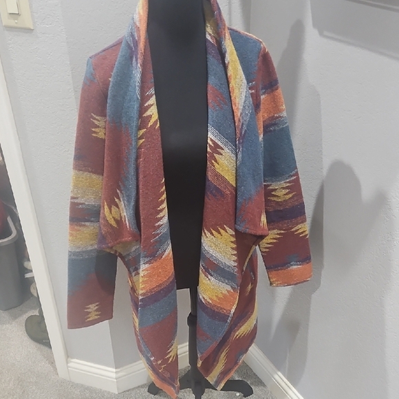 Colorful Geometric Patterned Coat - Picture 2 of 7